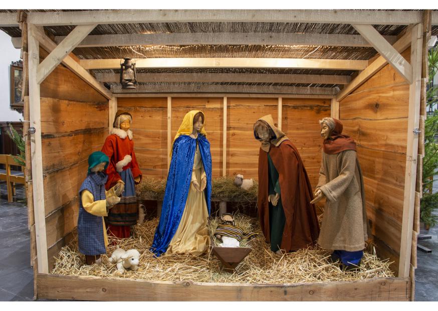 Kerststal Sint-Gerolfkerk te Drongen © Hilde Buyse