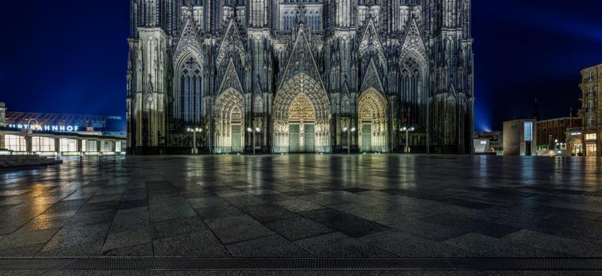 Het voorplein van de Dom in Keulen Â© Andre HÃ¼nseler, KÃ¶lnTourismus GmbH