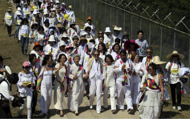 Internationale vredesmars van vrouwen in de gedemilitariseerde zone  op de grens
