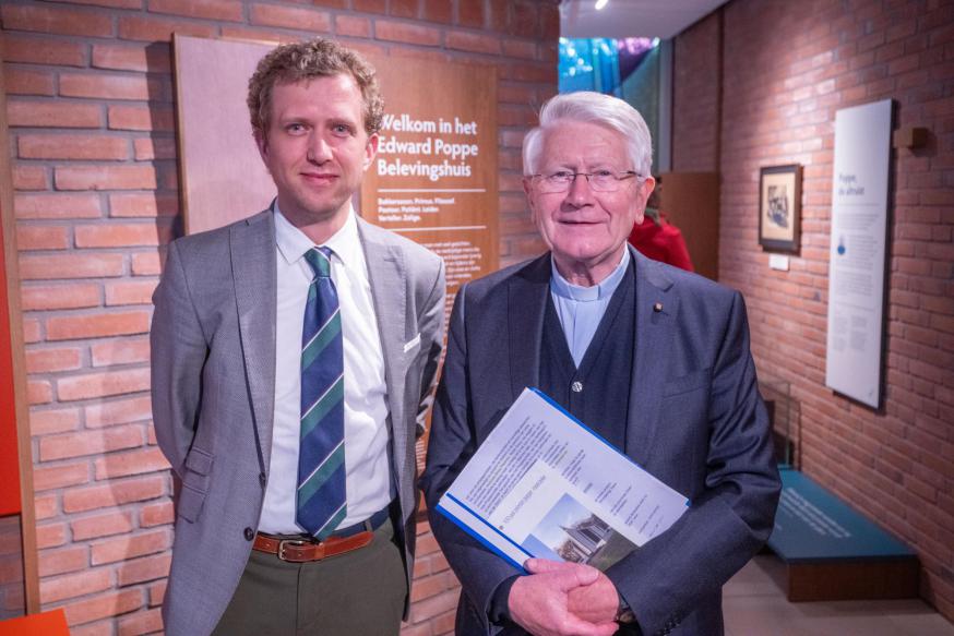Architect Jan van Ballegooijen en voorzitter Dirk Smet © Bisdom Gent, foto: Frank Bahnmüller