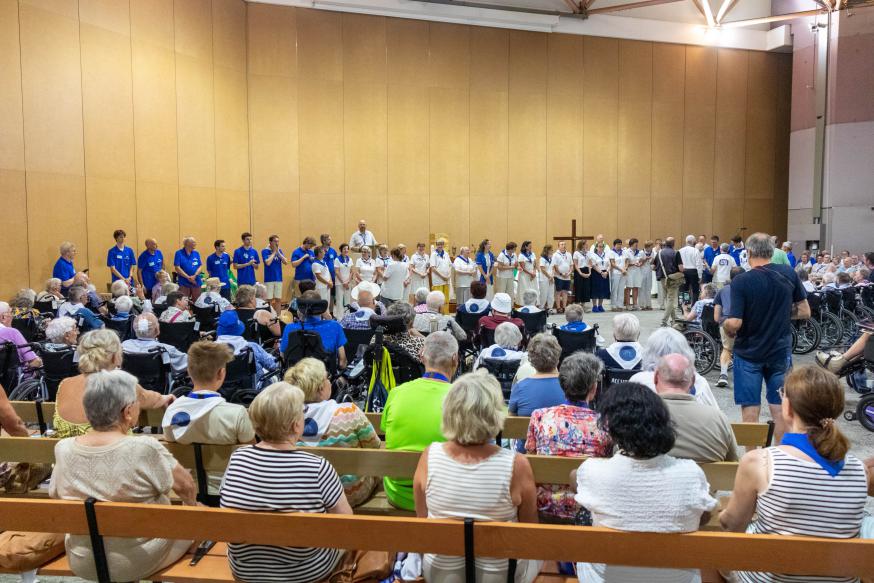 Vele helpers ontvingen een medaille 