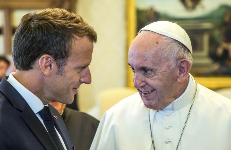 President Emmanuel Macron en paus Franciscus in 2018 © SIR