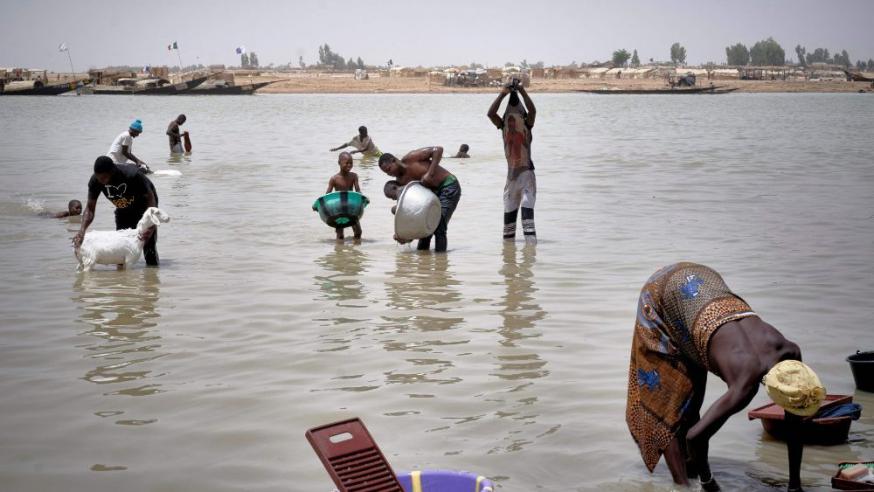 In Mali voorziet de rivier in de belangrijkste noden © Vatican Media