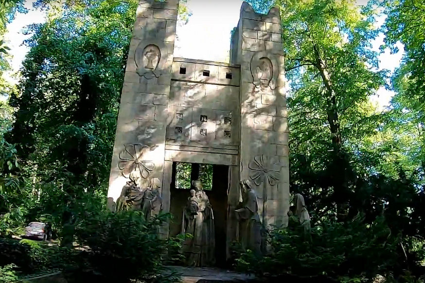 Een van de staties van het Mariapark © kerknet Een van de staties van het Mariapark © kerknet