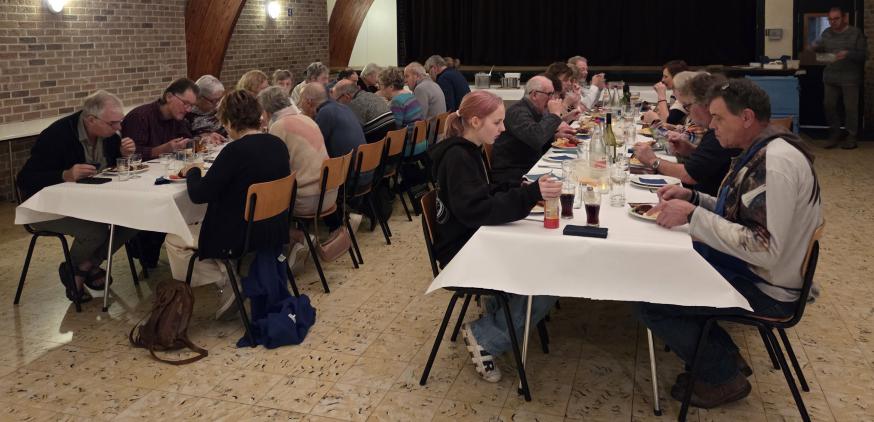 Meerdonk: dank Janushelpers-1 