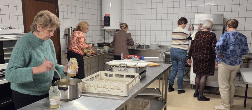 Meerdonk: dank Janushelpers-2 