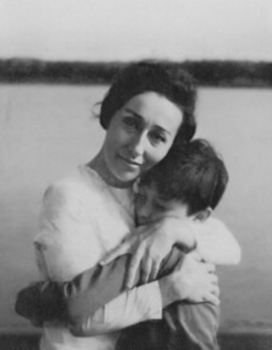Louisa Nahoel 