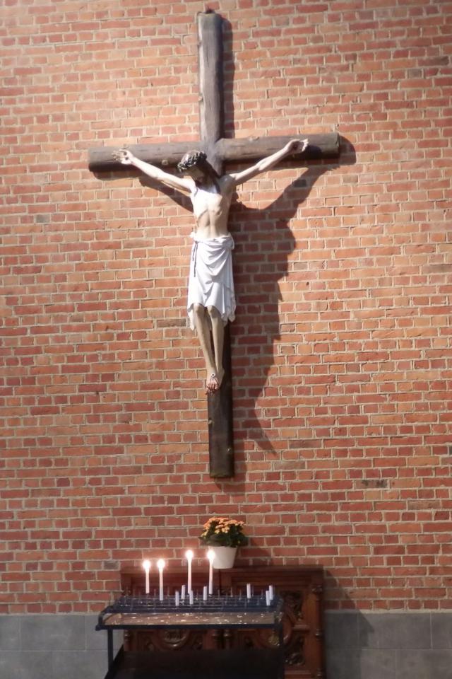 Kruisbeeld in de kerk van Sint-Jozef © Mariette