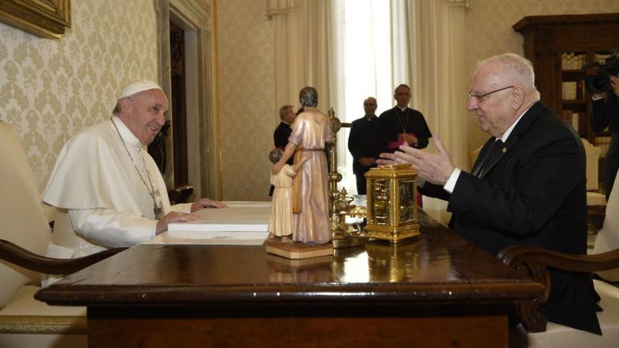 Paus Franciscus ontving donderdag Reuven Rivlin, de president in audiëntie van Israël © Vatican Media