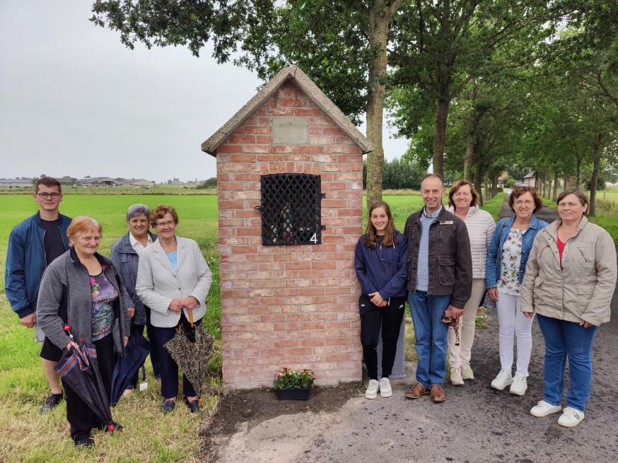 kapelletje aan boerderij Persyn in de Tieltsteenweg te Wingene 