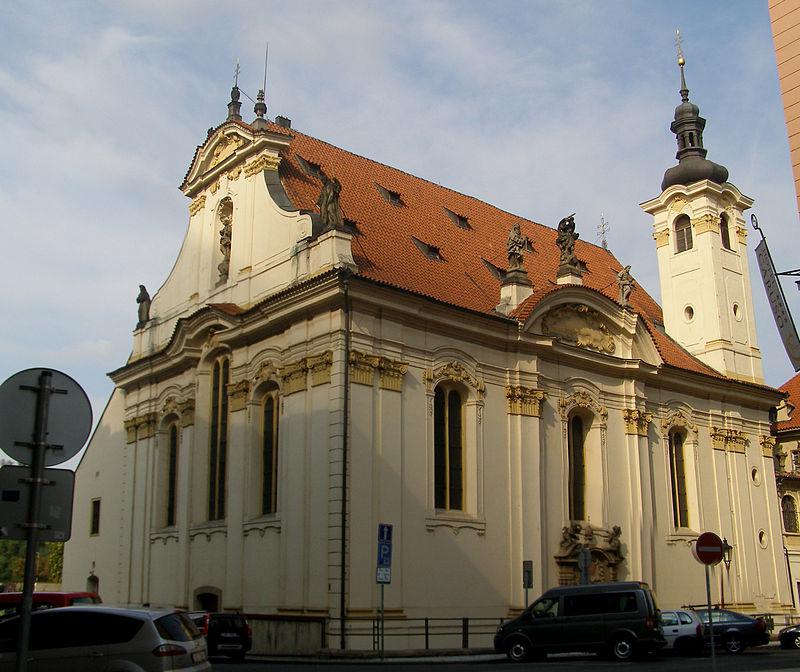 De barokke Simon en Judaskerk in Praag © Wikipedia