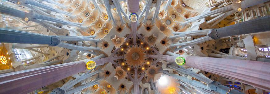 Interieur van de Sagrada Familia © katholisch-de