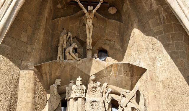 Jezus aan het kruis - Sagrada Familia, Barcelona © Mich Leclercq