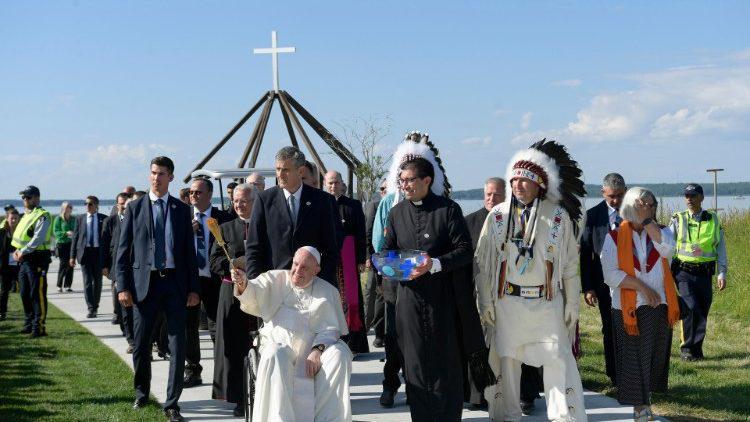Pausbezoek aan Lac Sainte Anne © Vatican Media