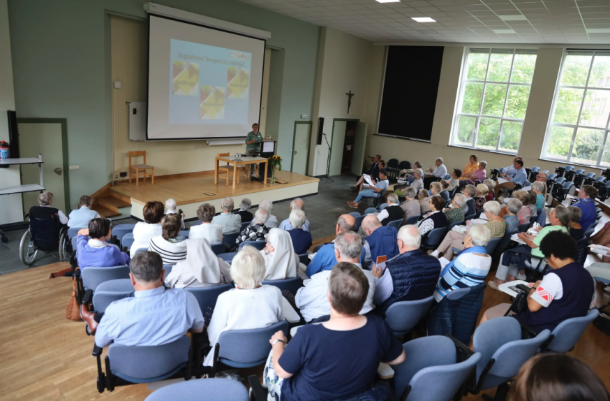 Patricia Adriaens was onlangs te gast op de zomereditie van de Augustinusnamiddag van COMPAZ.   © COMPAZ