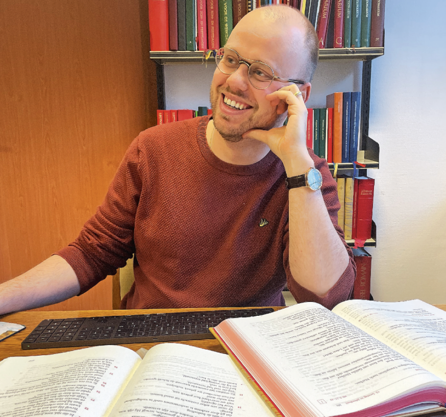 'De schoonheid van de rituelen, de gebeden en de gezangen fascineren mij’, getuigt Jeroen Heiremans. ‘Mensen die schoonheid laten ervaren, zie ik als mijn belangrijkste opdracht’ © Inès Vandamme 'De schoonheid van de rituelen, de gebeden en de gezangen fascineren mij’, getuigt Jeroen Heiremans. ‘Mensen die schoonheid laten ervaren, zie ik als mijn belangrijkste opdracht’ © Inès Vandamme