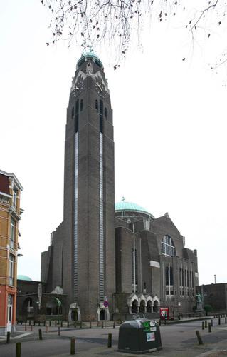 De Sint-Laurentiuskerk in de Van Schoonbekestraat in Antwerpen  © Kris Vandevorst/Beeldbank Vlaanderen