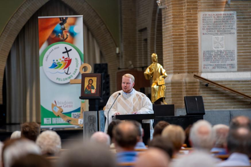 Priester Hylco Meirlaen © Sophie Richez   