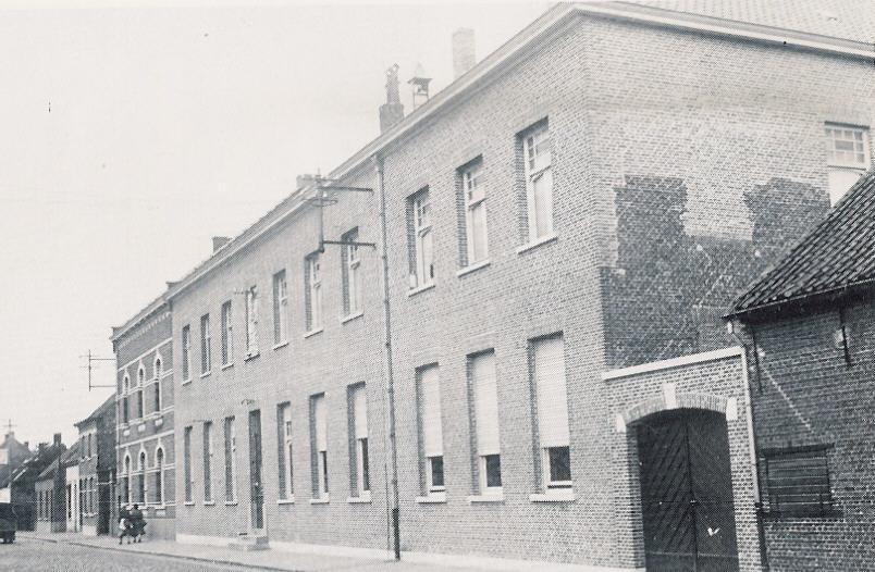 Het armenhuis met twee verdiepingen 1851 