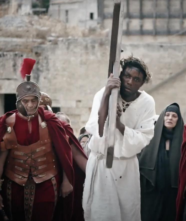Yvan Sagnet als Jezus in 'The New Gospel' van Milo Rau. © Schermafbeelding