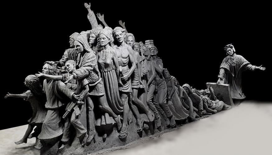 Timothy Schmalz, 'Let the Oppressed Go Free'. Achteraan herken je de heilige Bakhita, die een luik naar vrijheid opent voor alle hedendaagse slachtoffers van mensenhandel en dwangarbeid. © Timothy Schmalz Timothy Schmalz, 'Let the Oppressed Go Free'. Achteraan herken je de heilige Bakhita, die een luik naar vrijheid opent voor alle hedendaagse slachtoffers van mensenhandel en dwangarbeid. © Timothy Schmalz