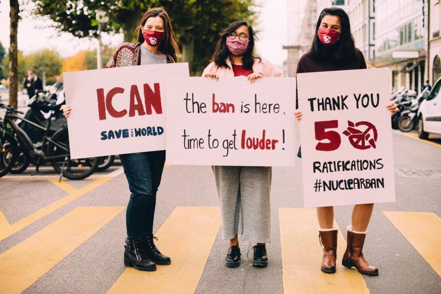 ICAN-sympathisanten roepen op het VN-Verdrag over het Verbod van Kernwapens te ondertekenen en te ratificeren © ICAN-AudeCatimel-PaxChristiVlaanderen