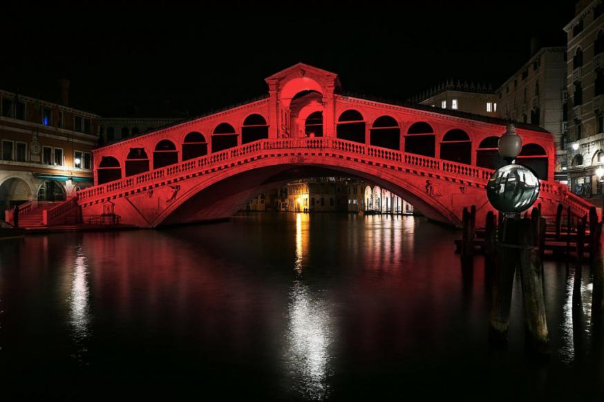 De Ponte Rialto in Venetië © Chiesa che Soffre