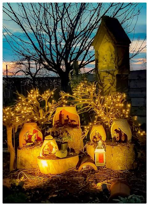 Vernieuwde Kerststal © Parochie Melsele