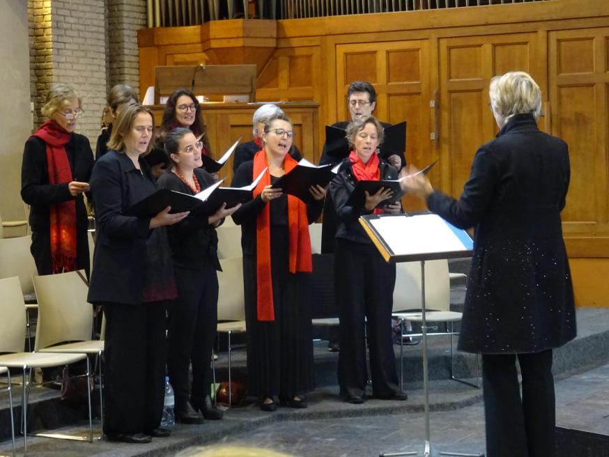 Het Damesensemble Voces Aequales o.l.v. Cristel De Meuler zal de concertmis van zondag 7 december opluisteren. 
