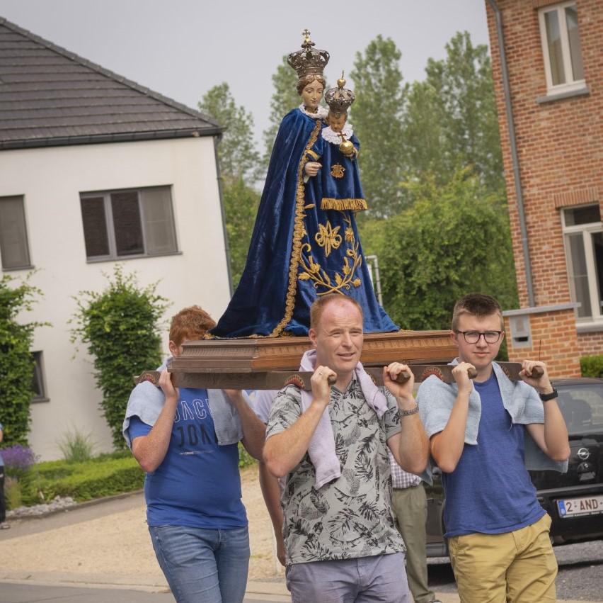 Processie Alt-Hoeselt © Elly Slechten
