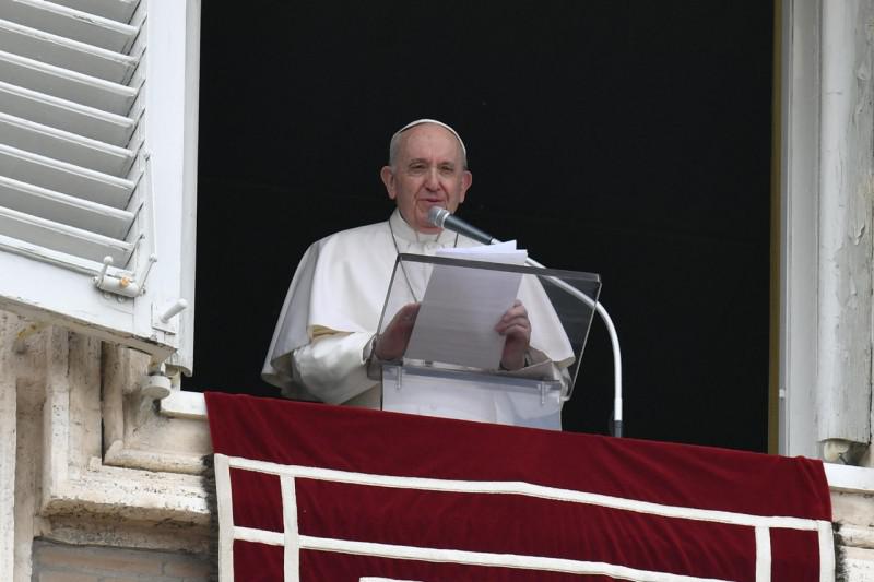 Paus Franciscus tijdens het angelusgebed © Vatican Media
