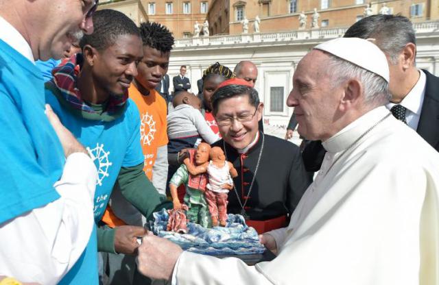Ontmoeting met de paus bij de lancering van de Caritascampagne © SIR