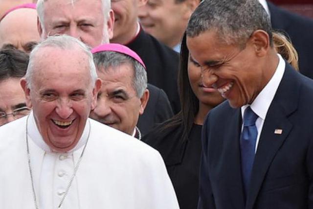 Paus Franciscus met president Obama © SIR