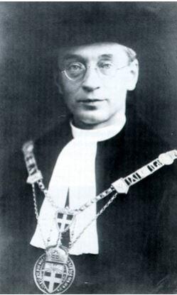 Op zondag 15 mei wordt de Nederlandse karmeliet Titus Brandsma door Paus Franciscus heilig verklaard te Rome.  