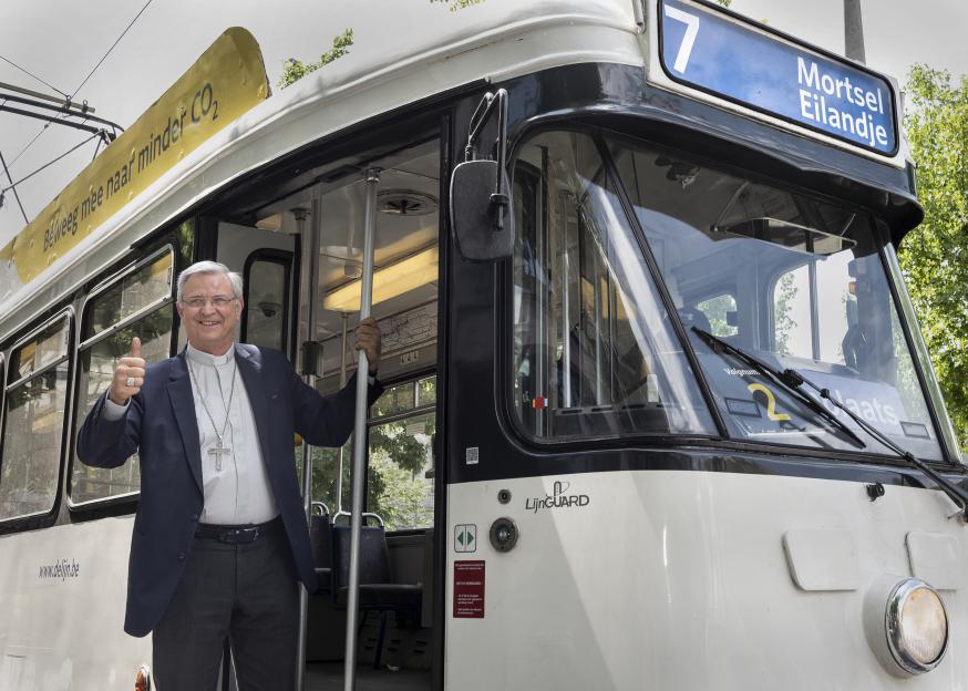 Ook op tram 7 wil bisschop Bonny erin vliegen. © Philippe Verhoeven