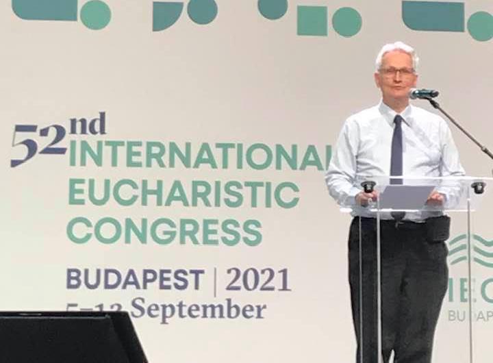 Jean-Luc Moens sprak over de relatie tussen de Eucharistie en de Heilige Geest © Eric de Beukelaer Jean-Luc Moens sprak over de relatie tussen de Eucharistie en de Heilige Geest © Eric de Beukelaer