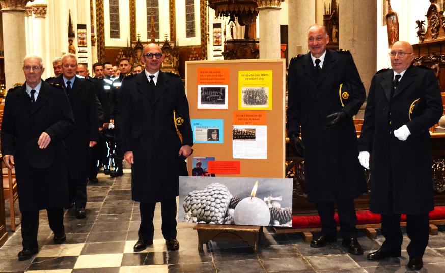 Brandweer: verlaat kerk 