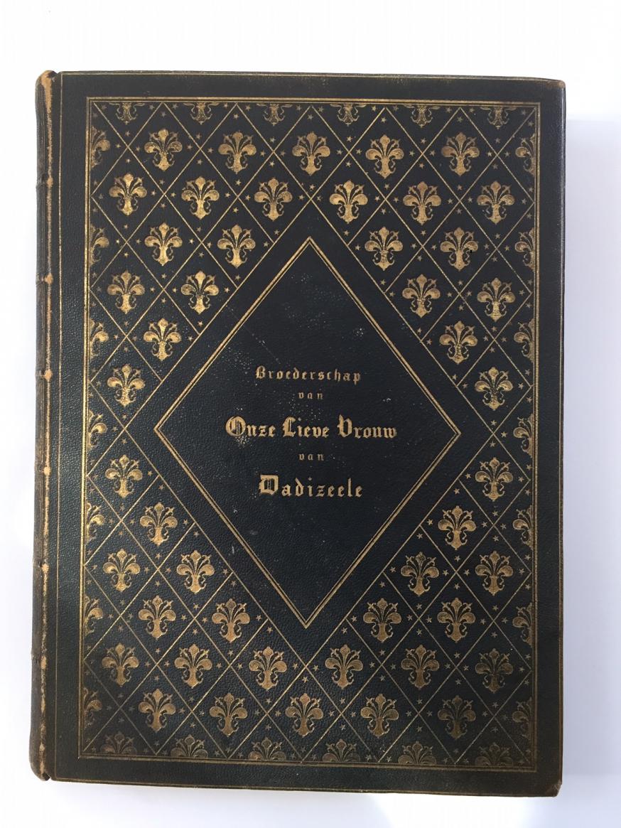 Boek met alle leden van de broederschap © bedevaartsoord