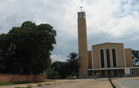 Een Burundese kerk © Fides Een Burundese kerk © Fides