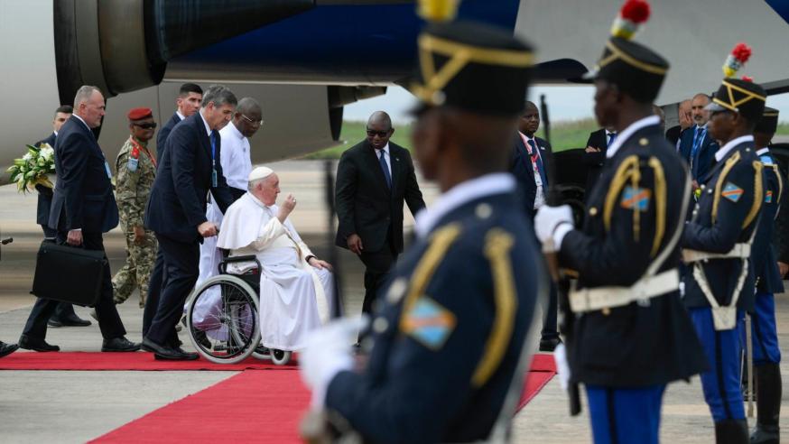 De aankomst op de luchthaven in Kinshasa © Vatican Media