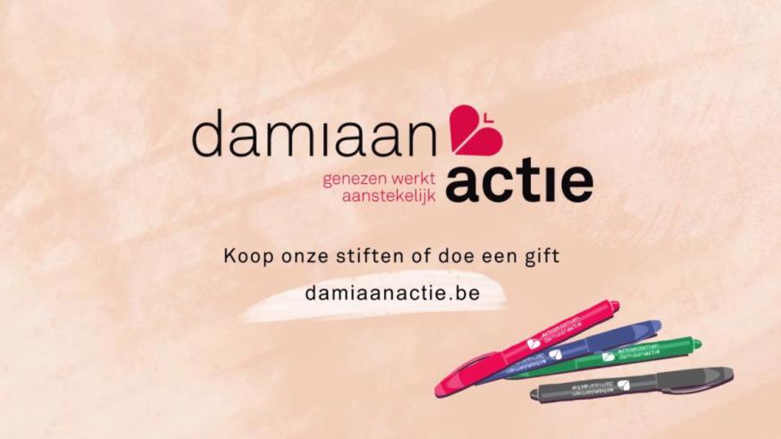Verkoop van stiftjes en sleutelhangers. 
