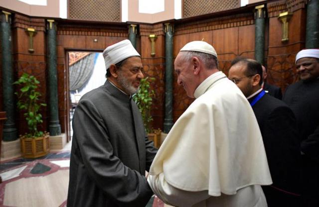 Paus Franciscus en de grootmoeftie van Al Azhar © OSR/SIR Paus Franciscus en de grootmoeftie van Al Azhar © OSR/SIR