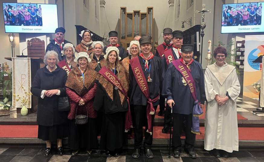 De Sint-Antoniusgilde van Lichtaart.. © O.L. (Lichtaart)