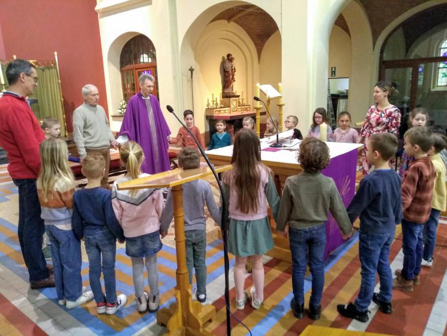 Naamopgave eerste Communiecanten in Rooierheide. 