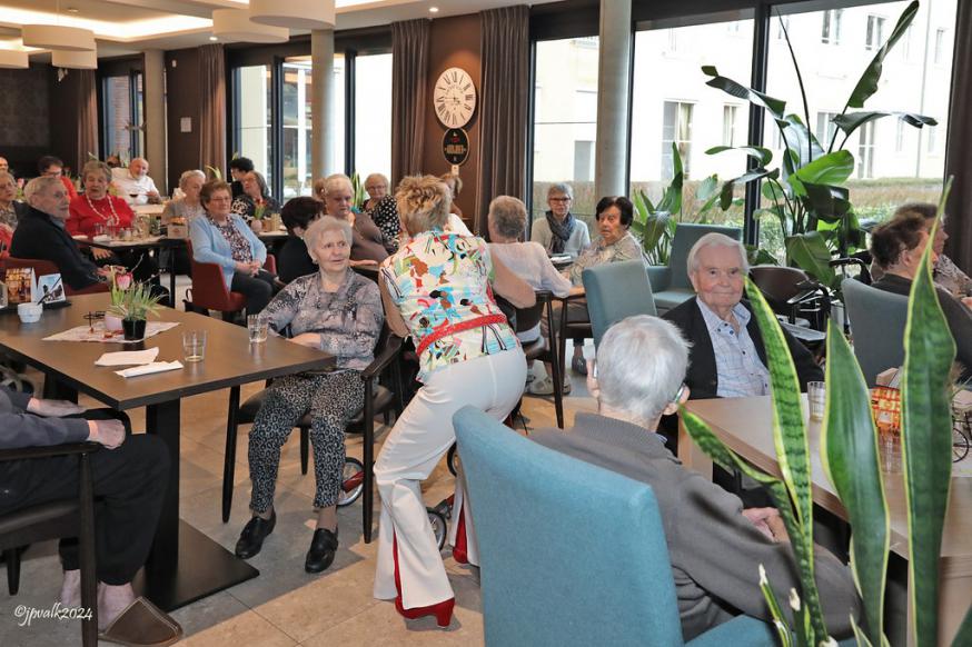 WZC Ter Rooierheide viert de jarigen van de maand. 