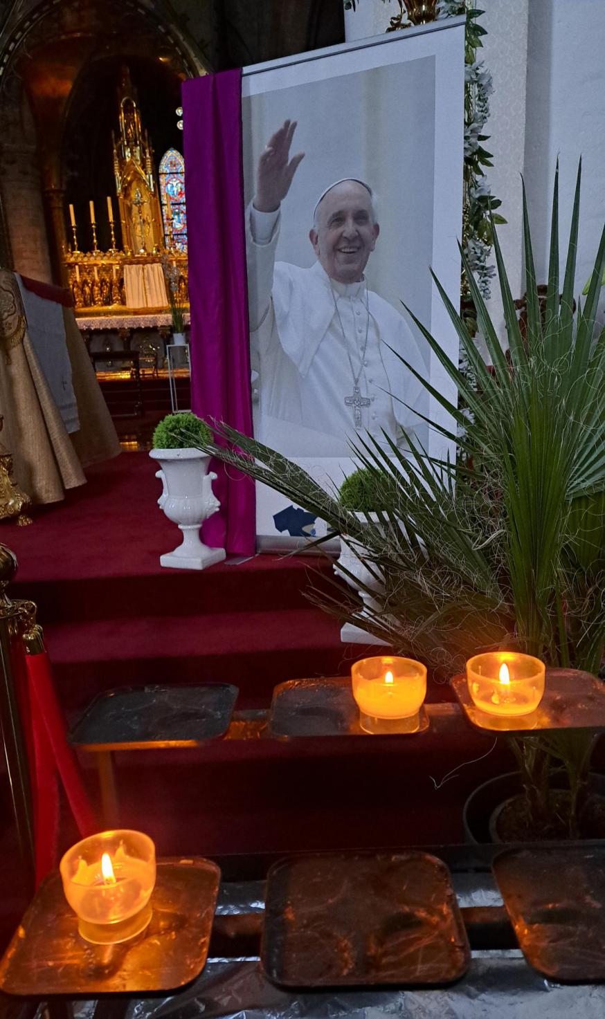 Samen bidden voor wijlen Paus Franciscus © Pastorale Zone Zoutleeuw - Geetbets