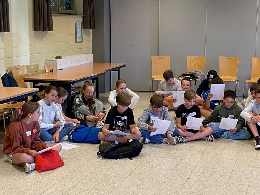 Eéndaagse met de vormelingen van het centrum 