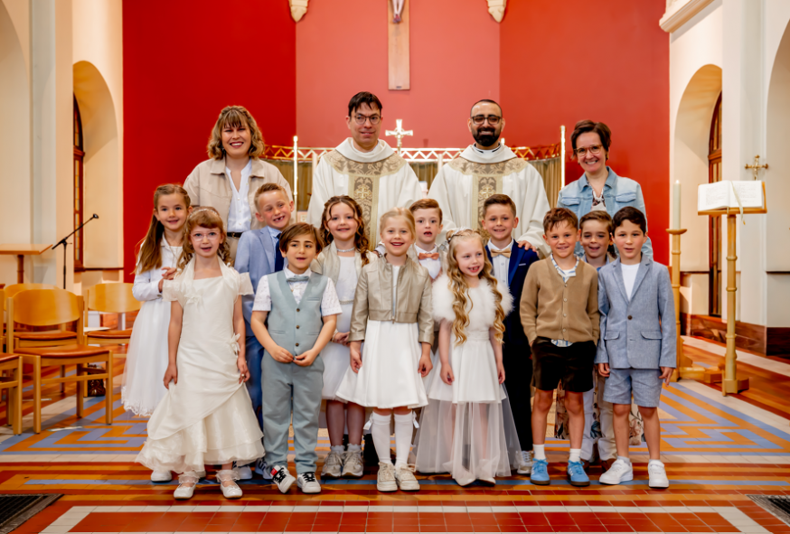 Eerste communievieringen in onze pastorale eenheid. 