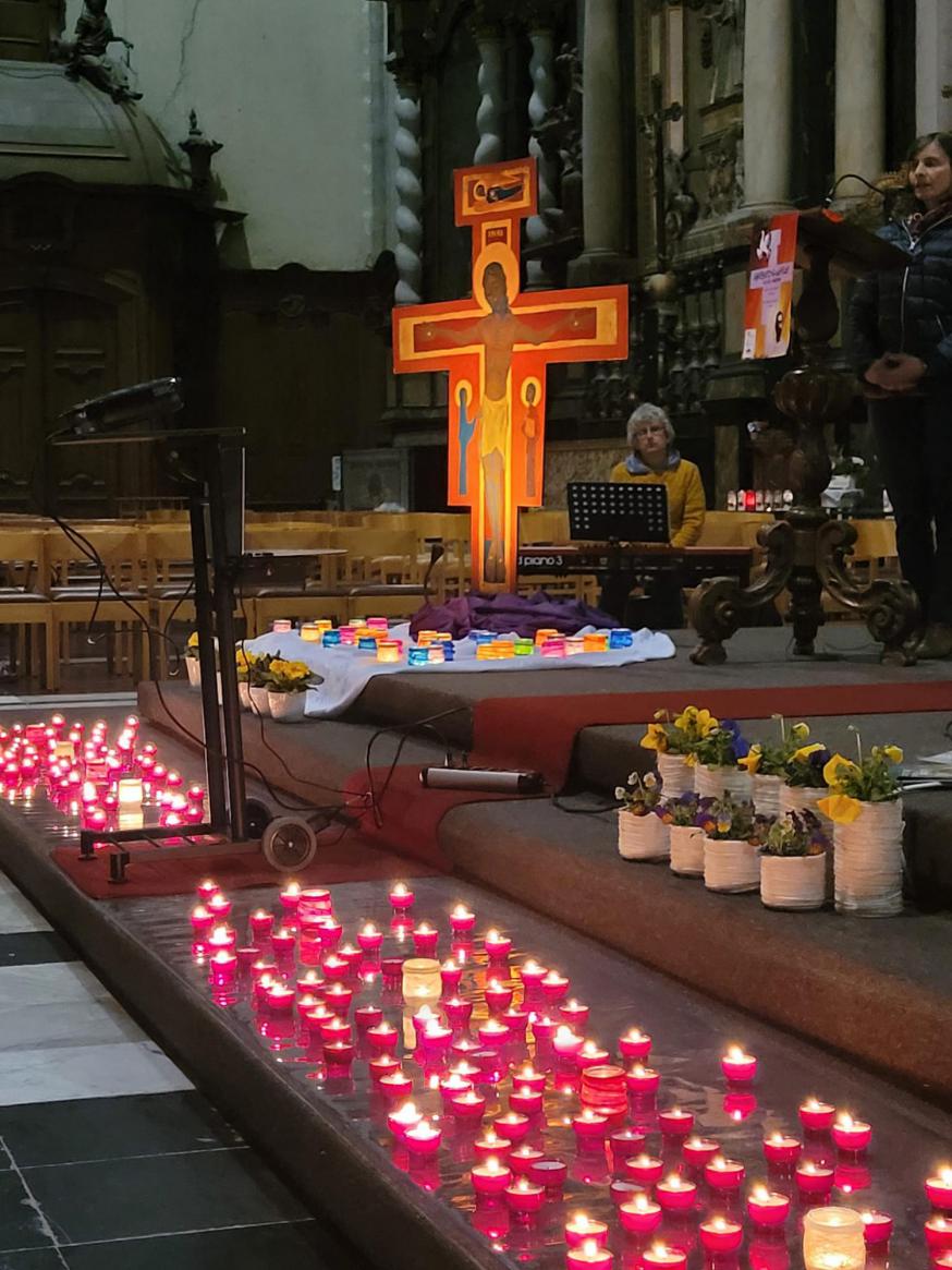 Gebedswake voor vrede - Sint-Martinuskerk Aalst - 30 maart 2022 