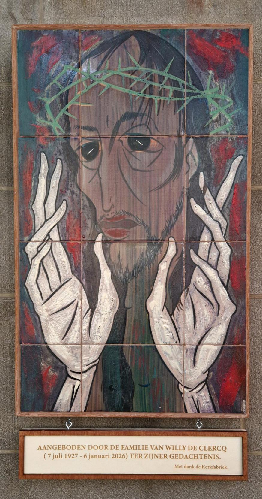 Tegelkeramiek van Dries Van den Broeck (kerk Alsemberg).  © Hugo Casaer